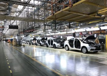 АвтоВАЗ планирует выпустить в 2023 году более 400 тысяч машин