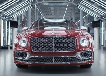 Bentley сыграла ремикс на популярную праздничную мелодию из