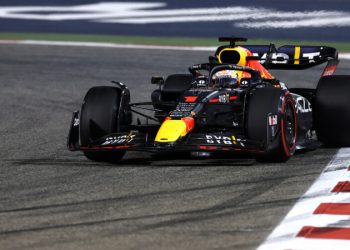 Эдриан Ньюи назвал одну из главных проблем Red Bull RB18