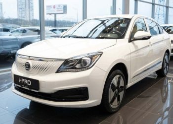 Evolute продал крупную партию электромобилей каршерингу в Приморье