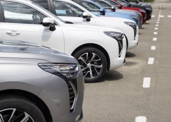 Китайские автокомпании захватят половину российского рынка в 2023 году