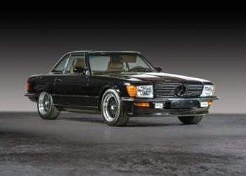 Один из самых редких Mercedes-Benz 500 SL AMG 5.0 1982 года с