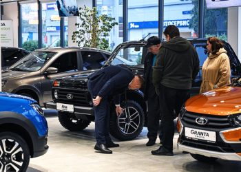 Почему дилеры ожидают восстановления авторынка в следующем году