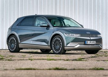 Под шумок и «глюки»: Hyundai подготовила к продажам в РФ электромобиль Ioniq5 4х4