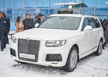 Стало известно, сколько внедорожников Aurus Komendant выпустят в следующем году