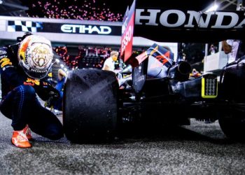 «Такой момент никогда не повторится». Год со скандального Гран При Абу-Даби-2021