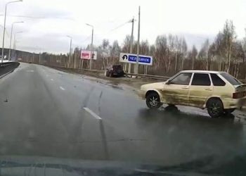 Торопыга подрезал автомобиль в левом ряду и спровоцировал ДТП