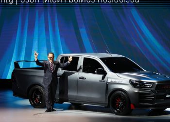Toyota анонсировала доступный пикап и электрическую версию Hilux