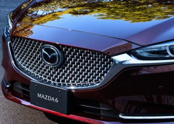 У Mazda6 — модернизация и юбилейная спецверсия