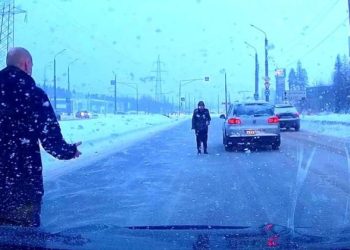 Женщина неспешно вырулила на главную дорогу и спровоцировала ДТП